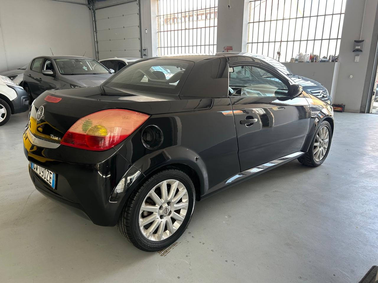 Opel Tigra TwinTop 1.4 16V Sport