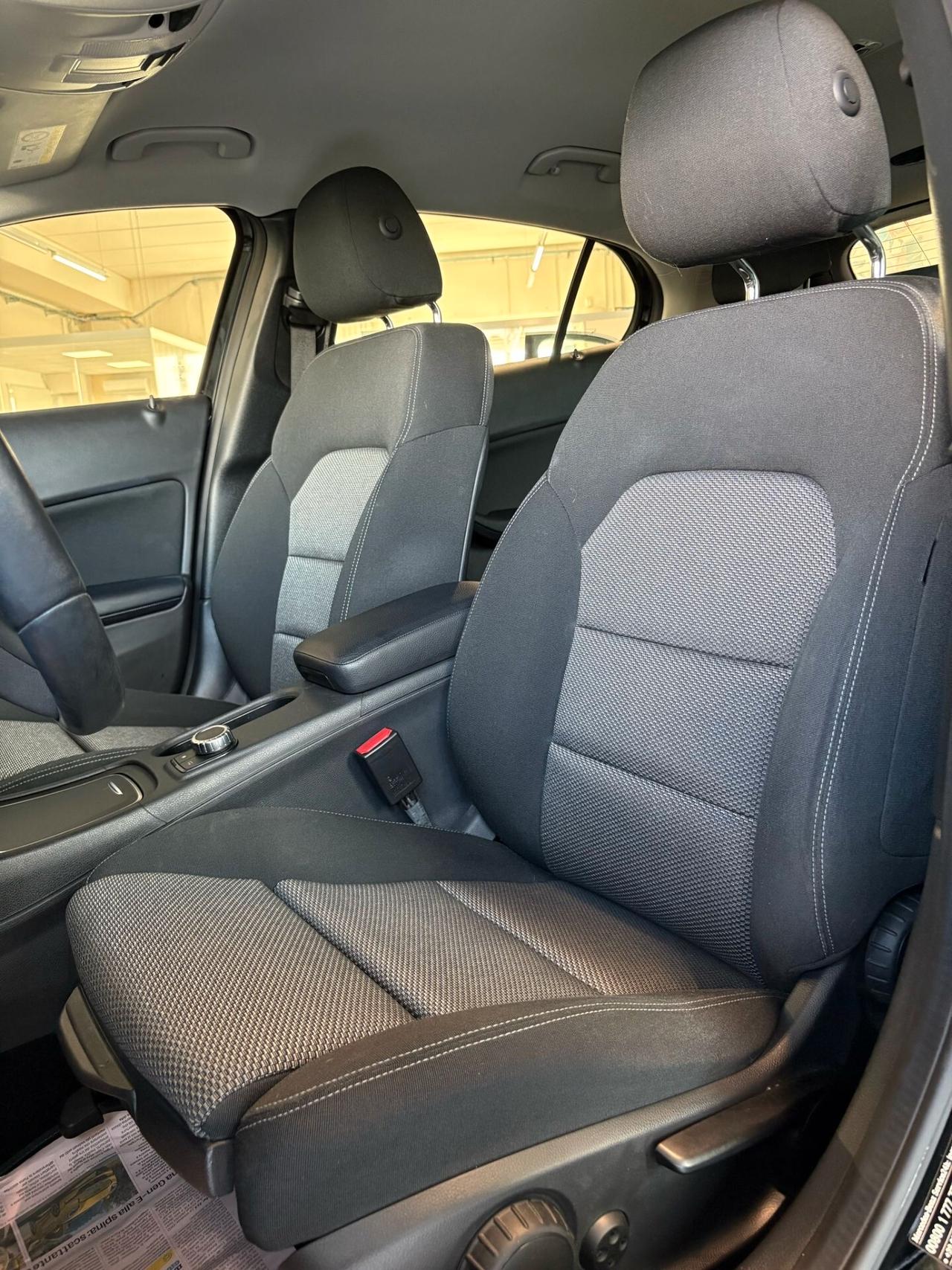 Mercedes-benz GLA 200 GLA 220 d Automatic Business