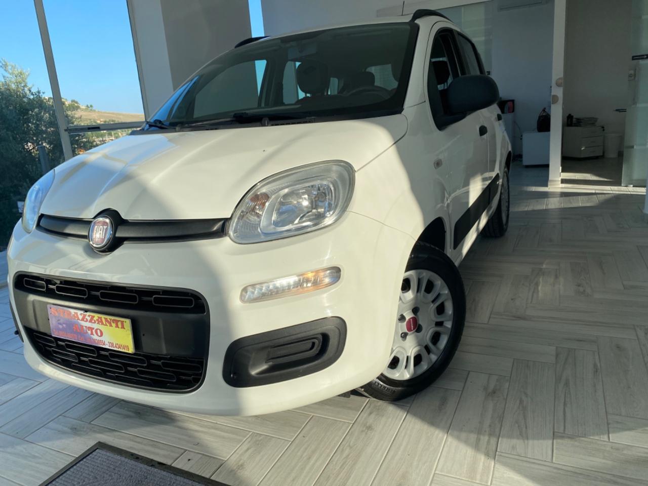 Fiat Panda 1.2 69cv LOUNGE BARRE DA VETRINA2014