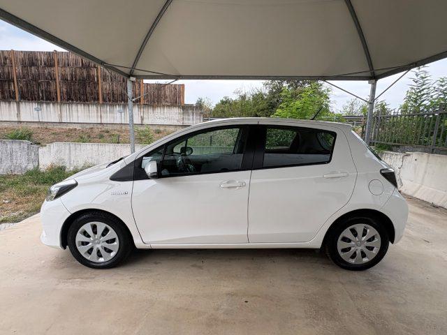 TOYOTA Yaris 1.5 Hybrid 5 porte AUTOMATICA OK NEOPATENTATI