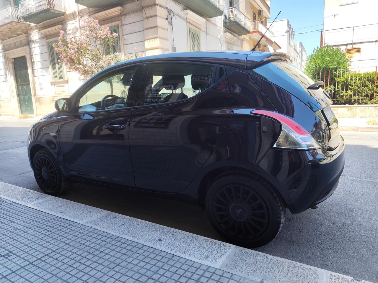 Lancia Ypsilon 1.2 BENZINA 69CV PERFETTA