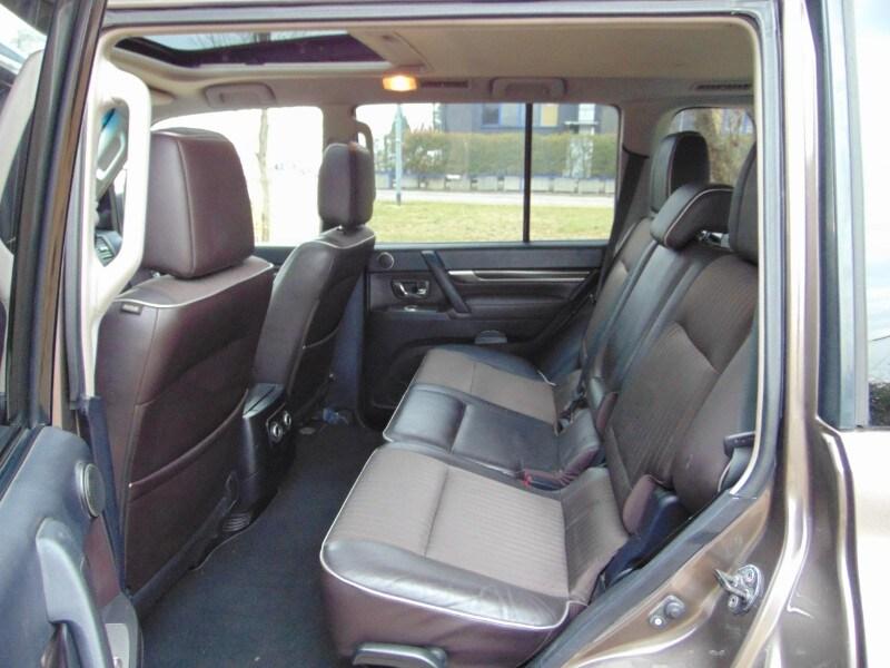 MITSUBISHI Pajero (2006-2009) Pajero 3.2 DI-D 1...