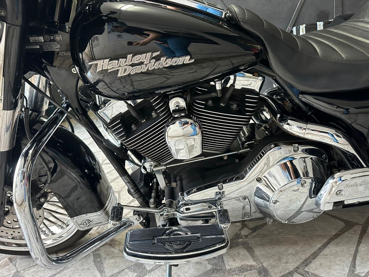 Harley-davidson FLHTC Electra Glide Classic