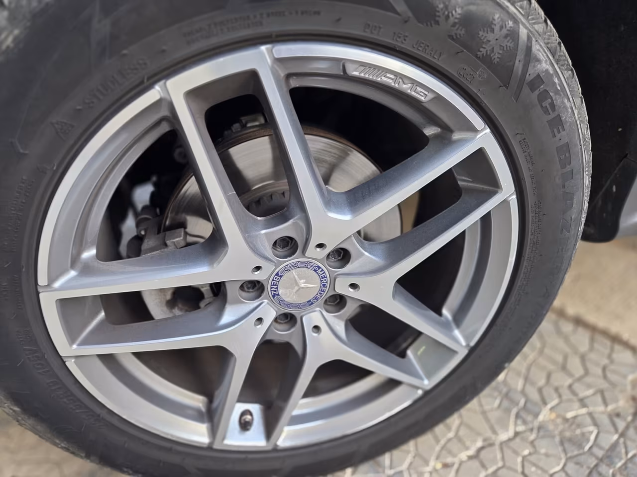 MERCEDES GLC 250 4MATIC PREMIUM + AMG PACK +GANCIO