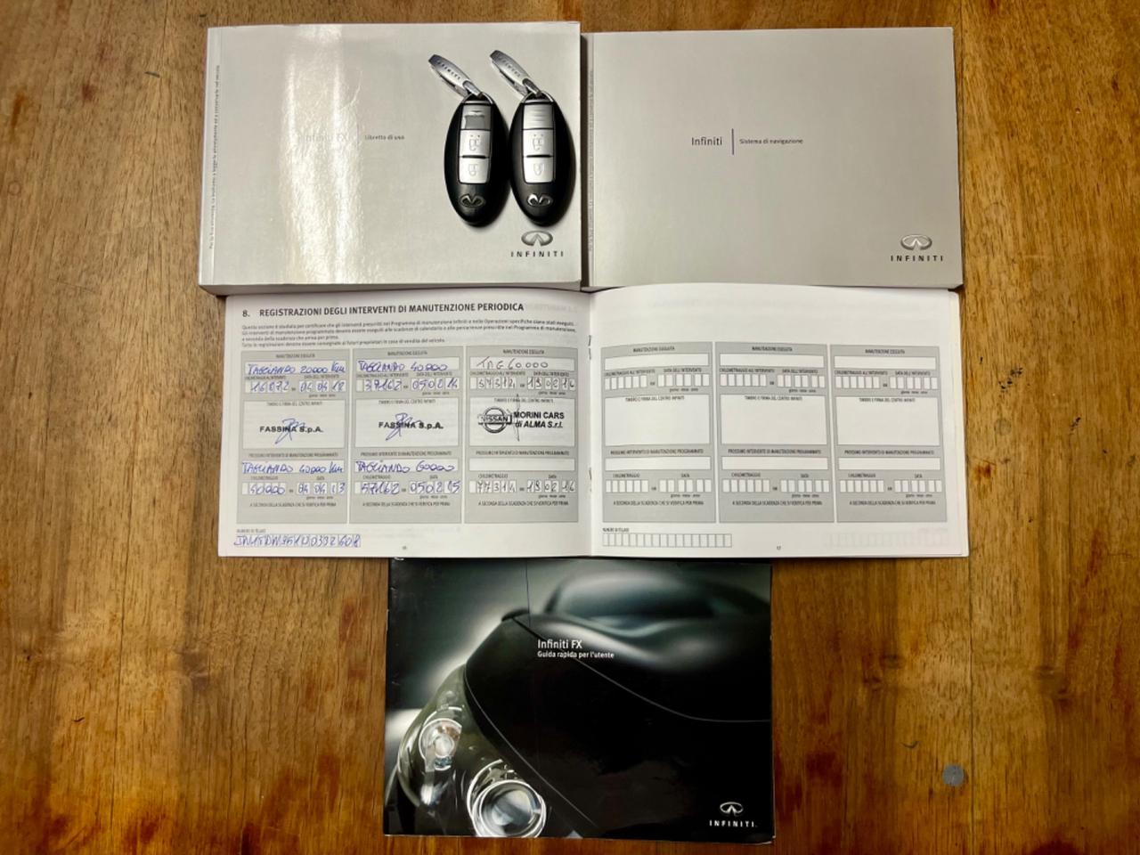Infiniti FX FX30d S Premium 3.0d 2011 142.000km perfetta