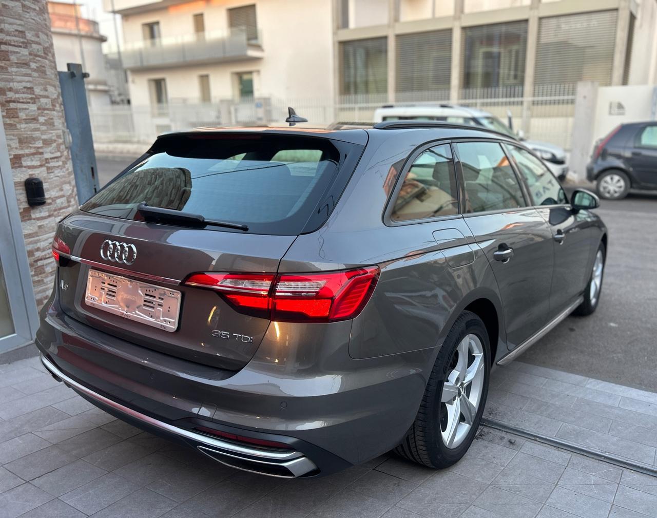 Audi A4 2.0 TDI Hybrid/Diesel-2020/LED/NAVI/18”