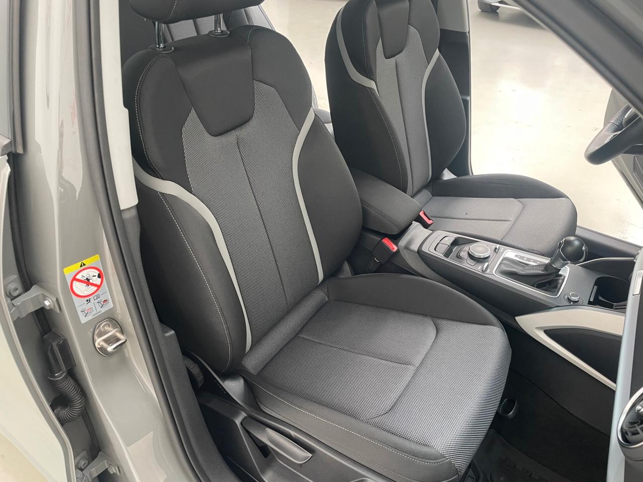 Audi Q2 1.6 116 CV 30 TDI S tronic Identity Black