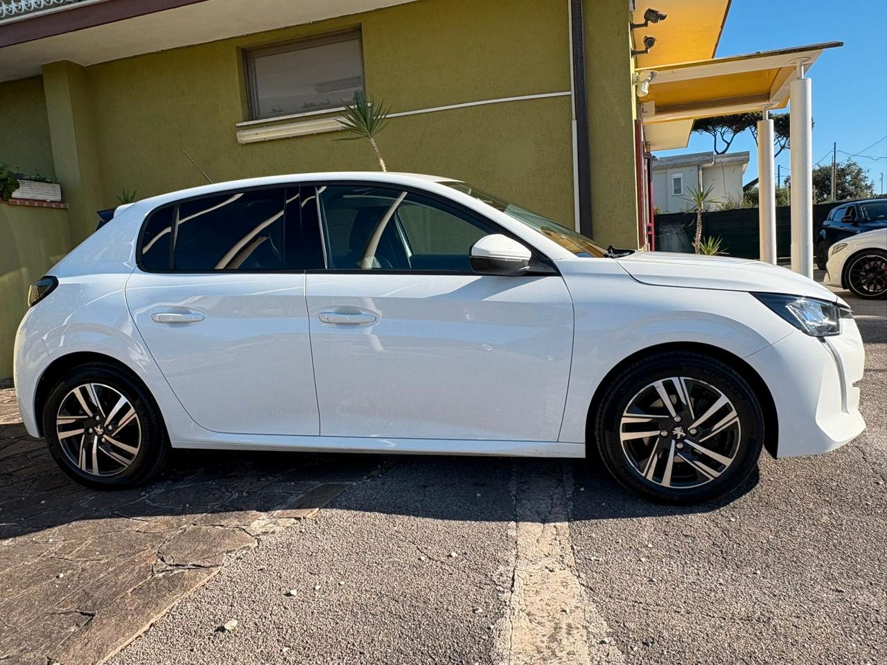 Peugeot 208 PureTech 100 Evolution