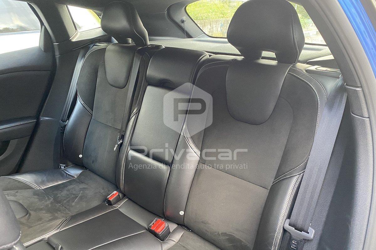 VOLVO V40 T4 R-design Kinetic