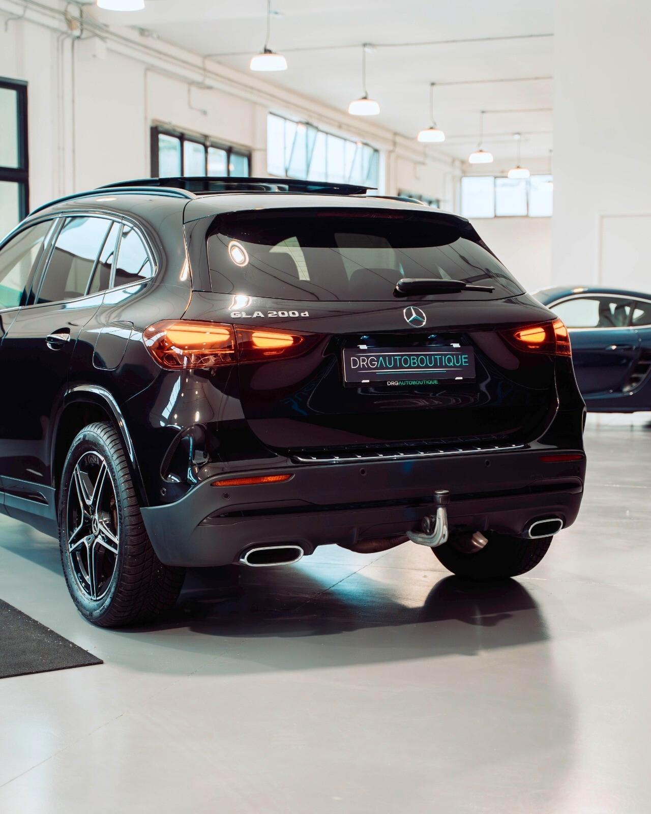 Mercedes-benz GLA 200d AMG Line Premium IVA ESP/TETTO/19"