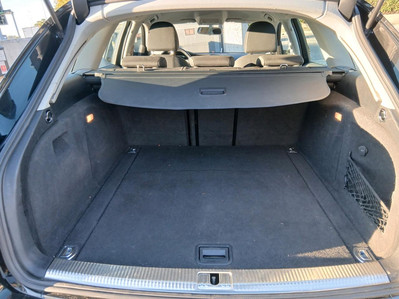 Audi A4 2.0 TDI 150 CV ultra S tronic Business tua a € 169 mese