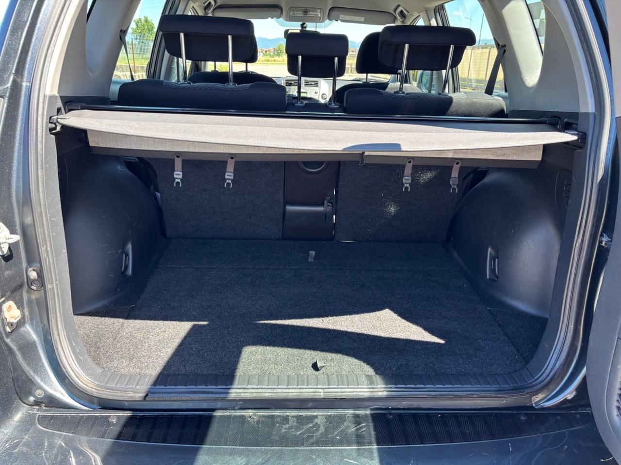 Toyota RAV4 2.0 Luxury, UNI PRO, GARANZIA