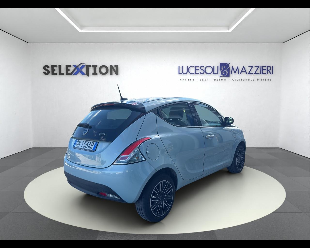 LANCIA Ypsilon 3ª serie - Ypsilon 1.0 FireFly 5 porte S&S Hybrid Si