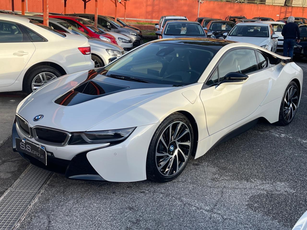 Bmw i8. (( 17 MILA KM -UNICA IN ITALIA ))