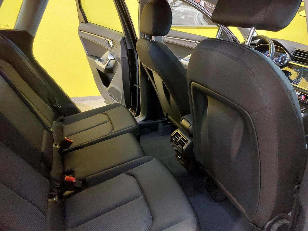 Audi Q3 35 2.0 tdi Business Advanced s-tronic