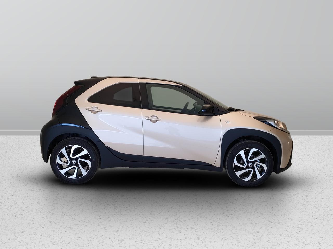 TOYOTA Aygo X 1.0B TREND MT - MY24