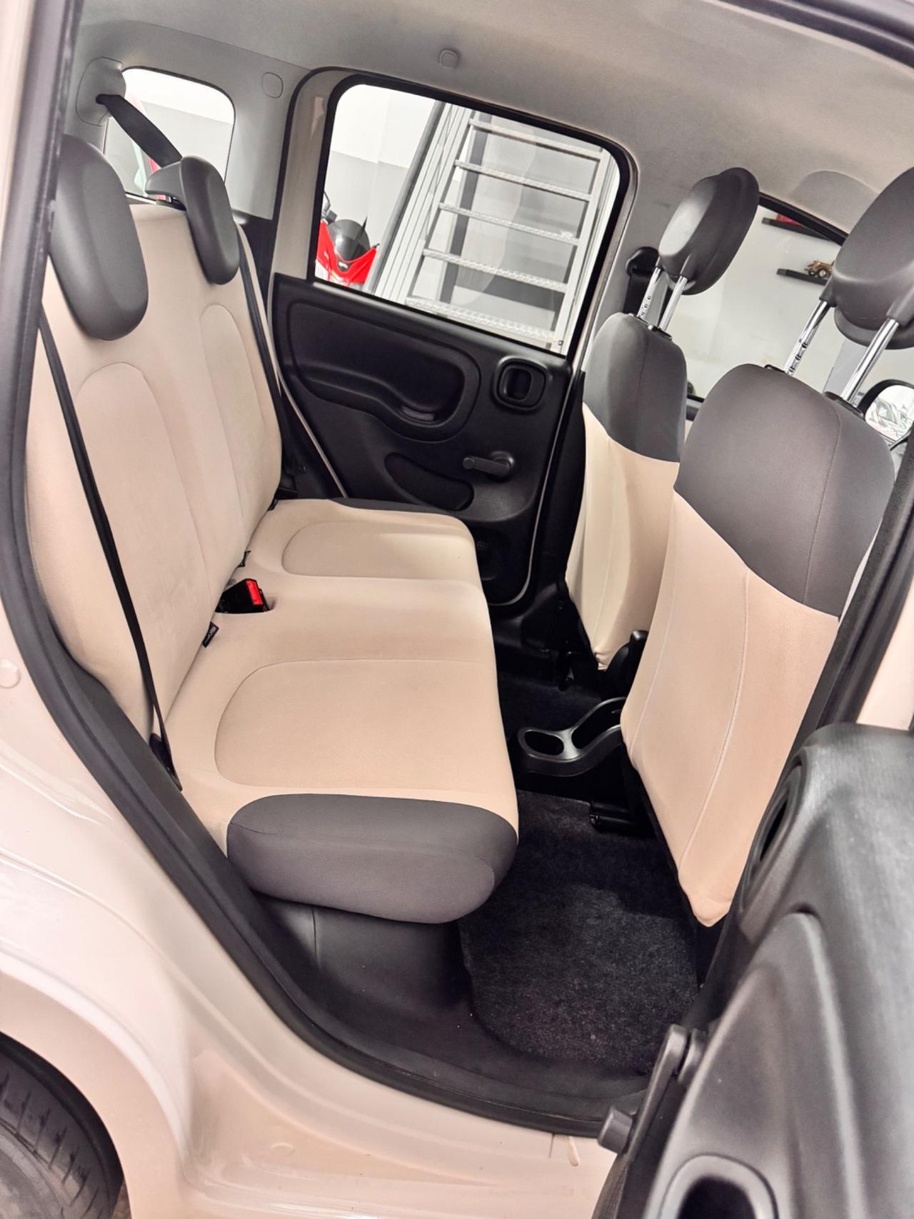 Fiat Panda 0.9 TwinAir Natural Power - 10/2013