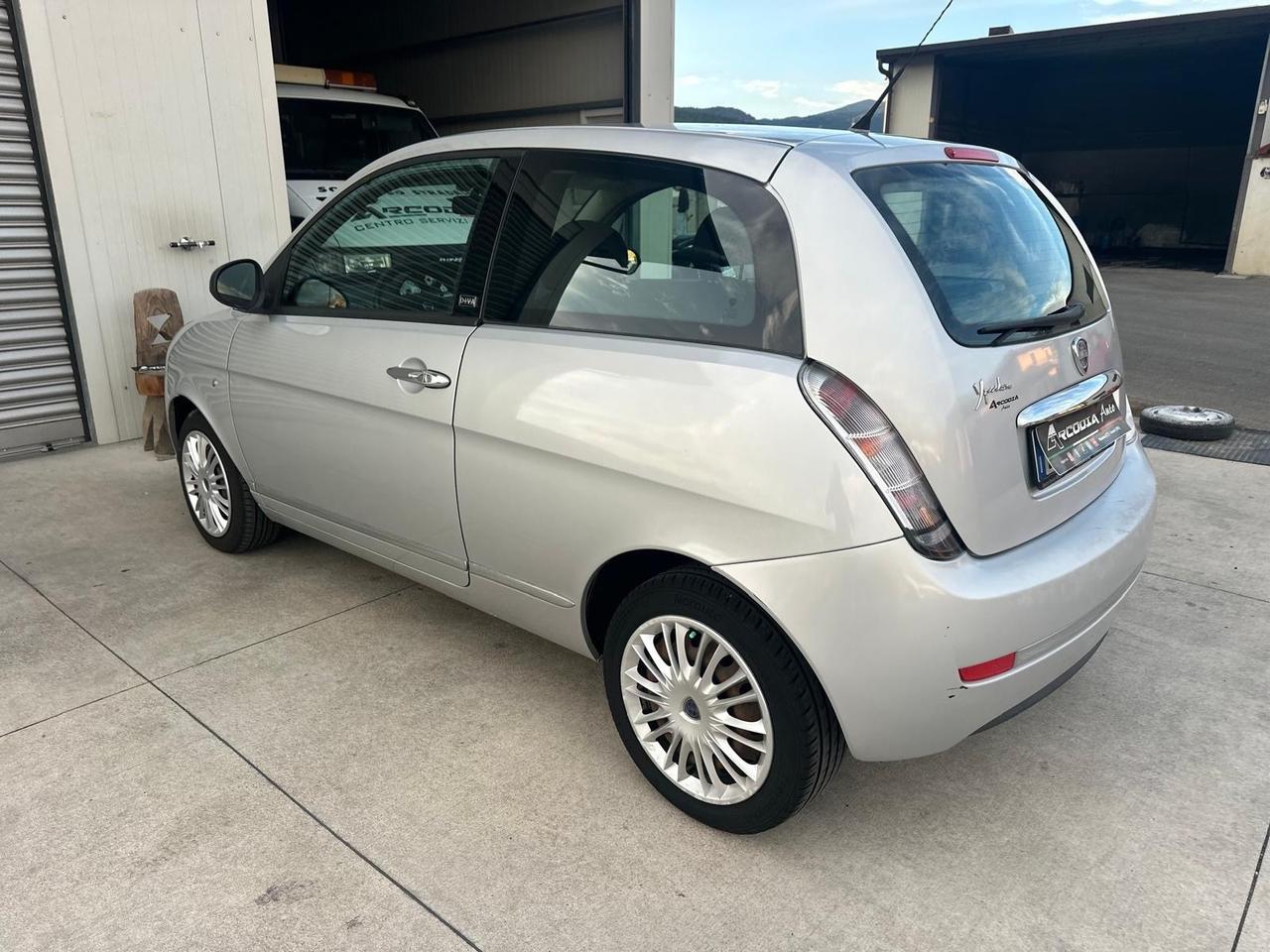 Lancia Ypsilon 1.2 69 CV Elle