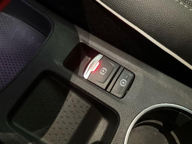 RENAULT Captur 1.6 E-TECH Plug-in Hybrid 160cv Intens Auto