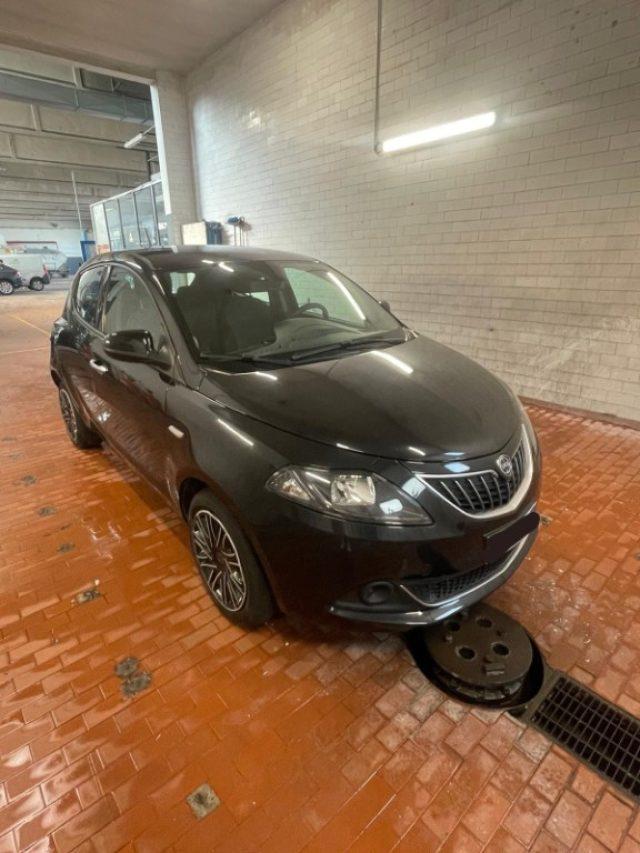 LANCIA Ypsilon 1.0 FireFly 5 porte S&S Hybrid Silver Plus