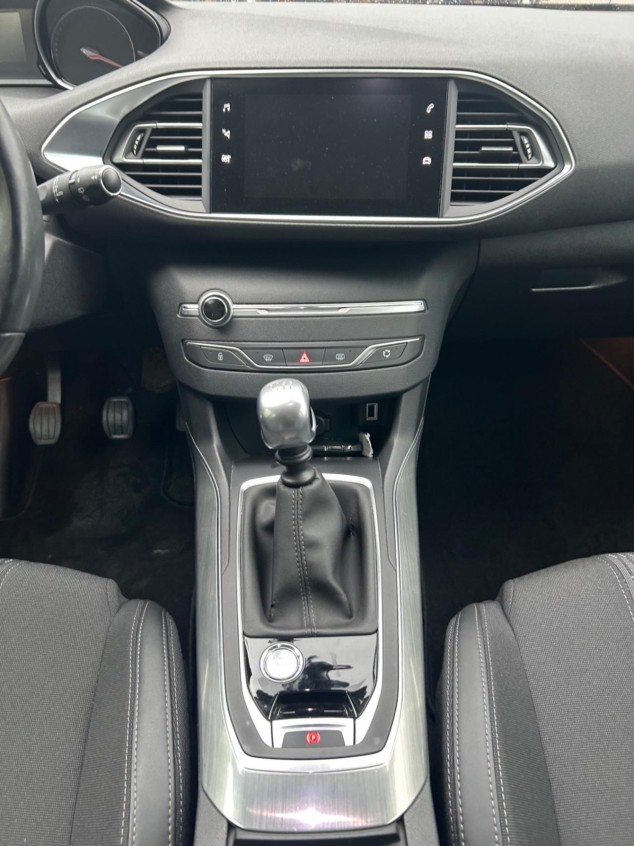 Peugeot 308 PureTech Turbo 130 S&S Allure* 73000 Km *