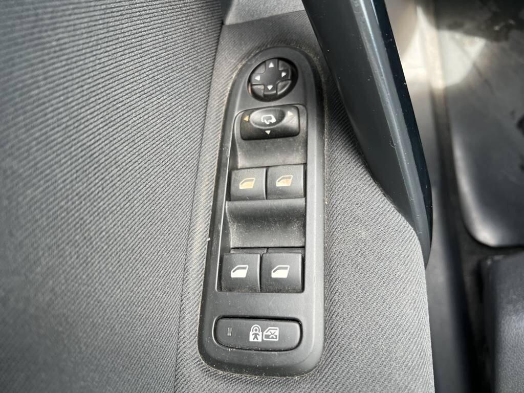 Peugeot 508 BlueHDi 180 EAT6 S&S SW Allure