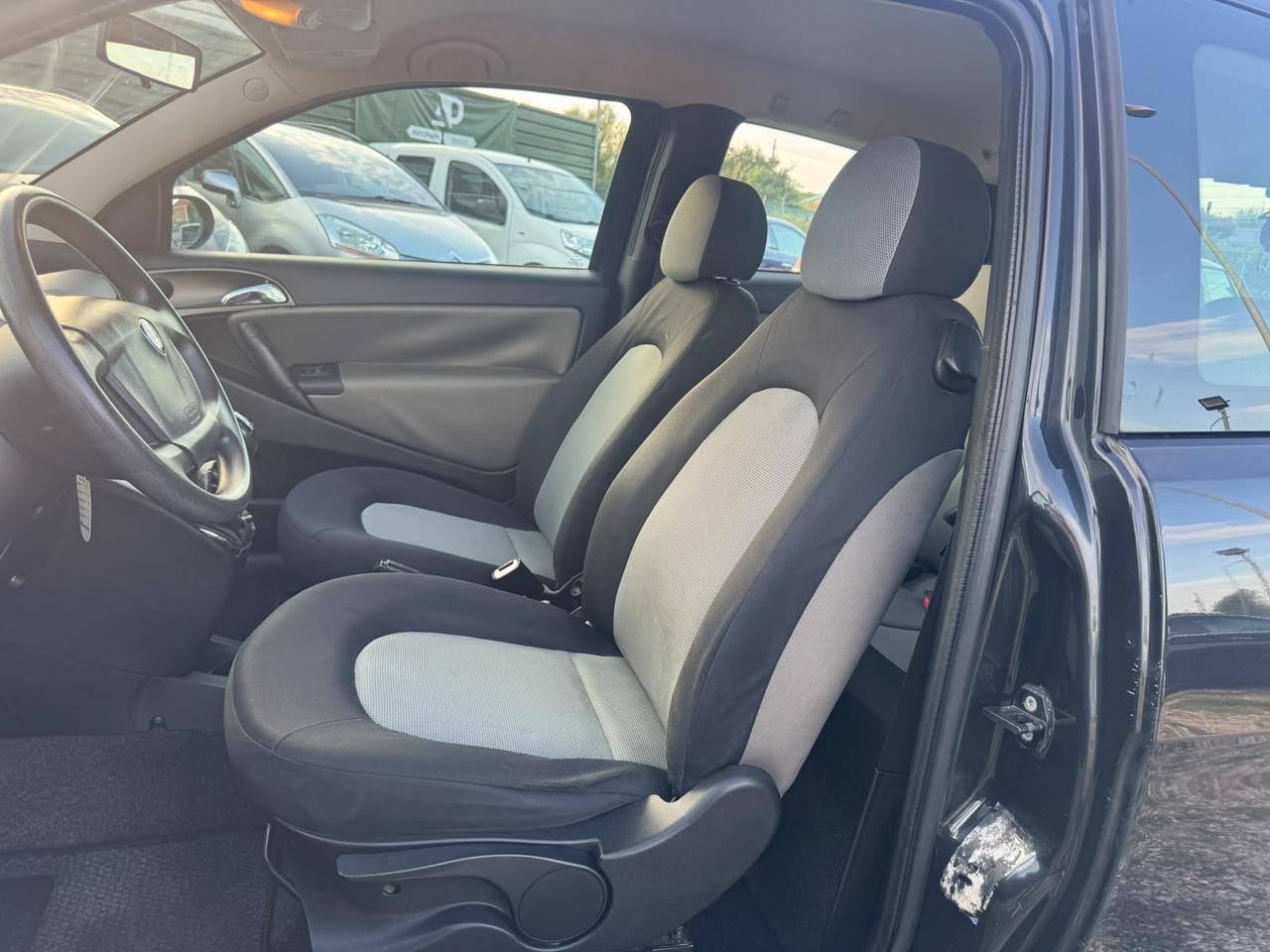 Lancia Ypsilon 1.2 Argento