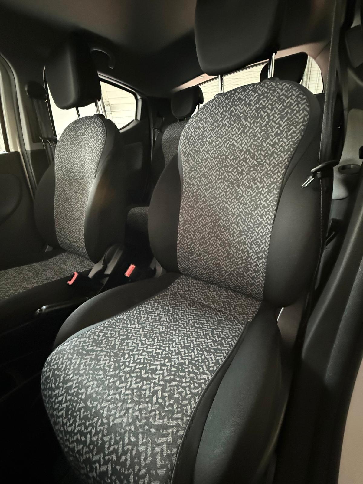 Lancia Ypsilon 1.0 FireFly 5 porte Hybrid Ecochic Silver