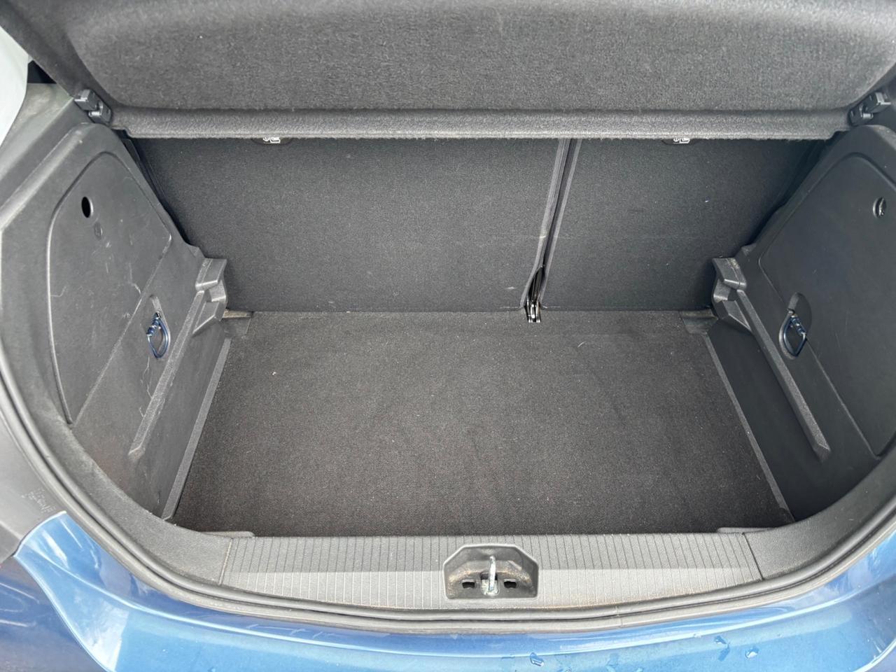 Opel Corsa 1.4 90CV 5 porte GPL