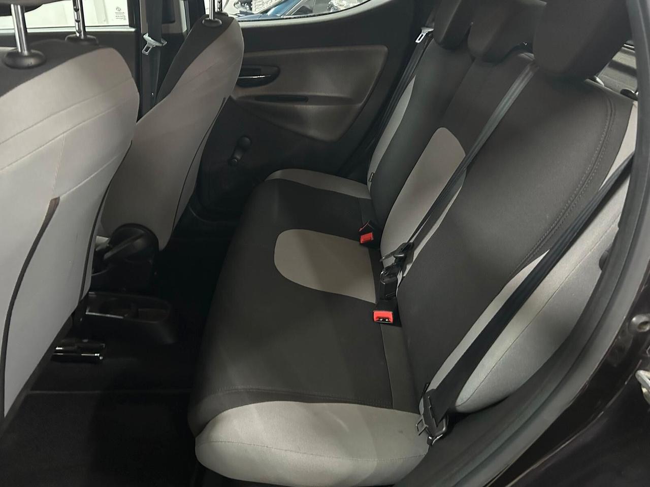 Lancia Ypsilon 1.2 69 CV 5 porte Gold