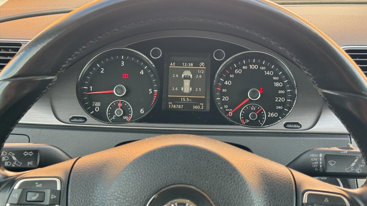 Volkswagen Passat SW 1.6 TDI 105CV- 2012