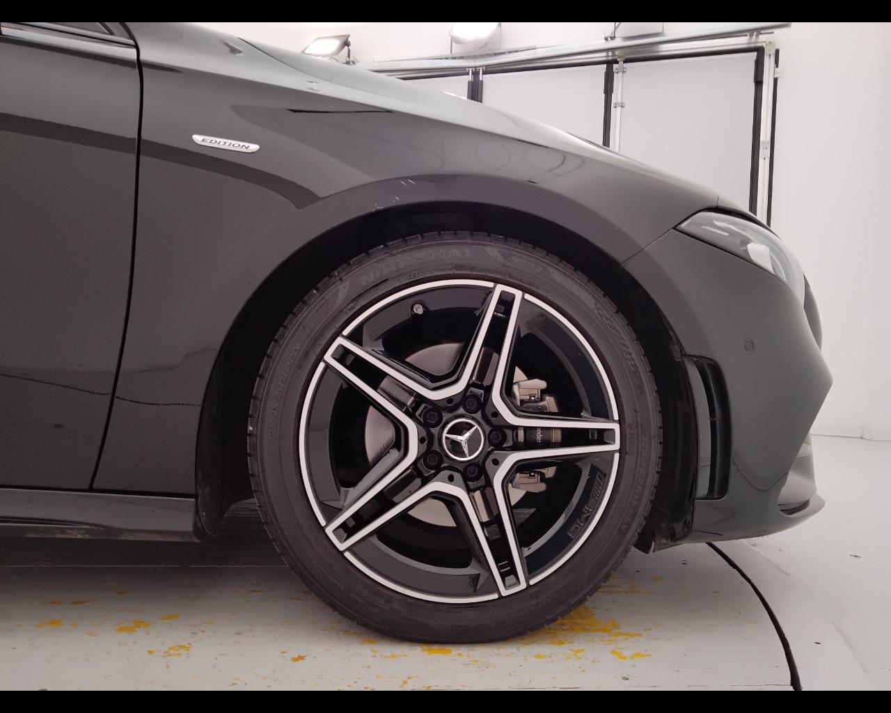 Mercedes-Benz Classe A - W177 2018 - A 180 d Premium Night edition auto