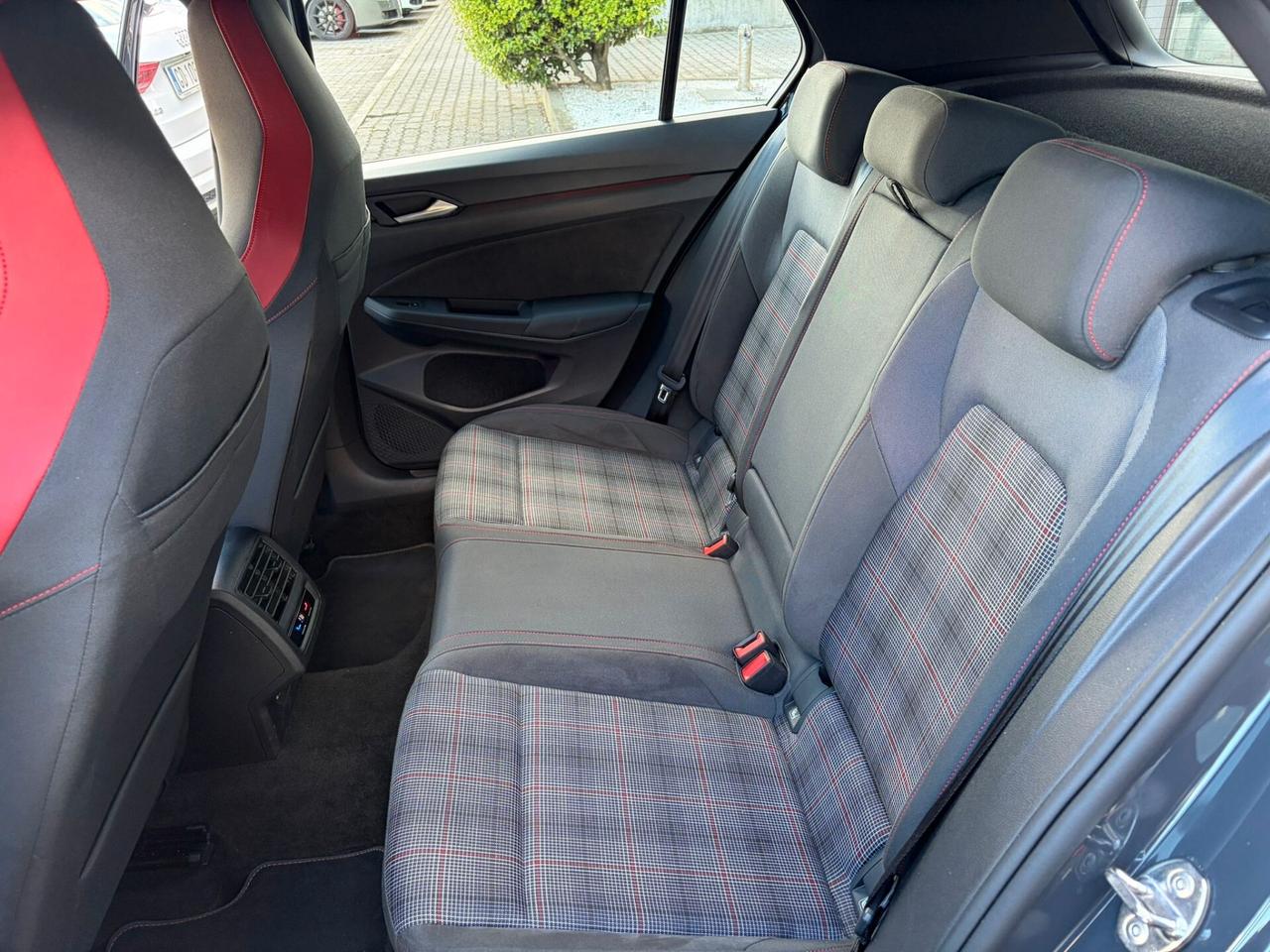Volkswagen Golf GTI 2.0 tsi GTI 245cv dsg
