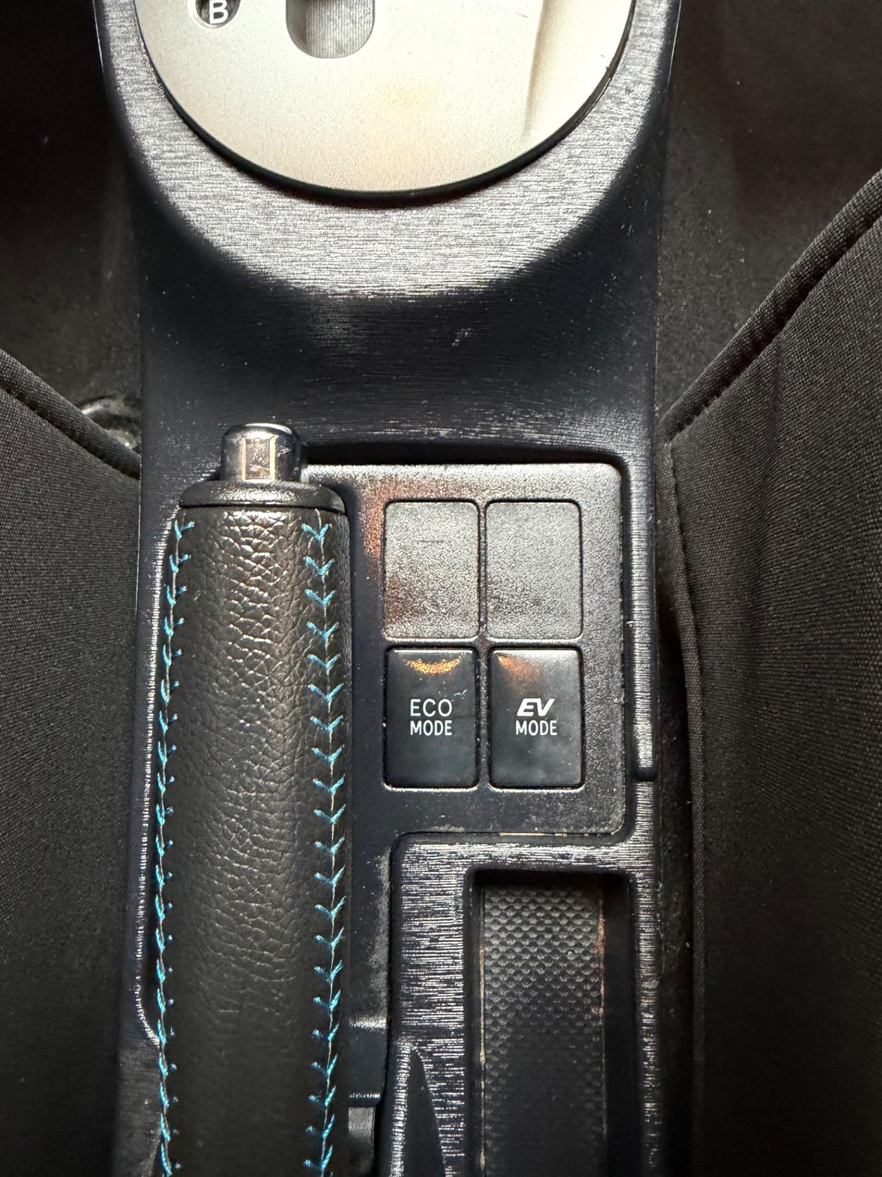 Toyota Yaris 1.5 Hybrid Neopatentati Euro 5