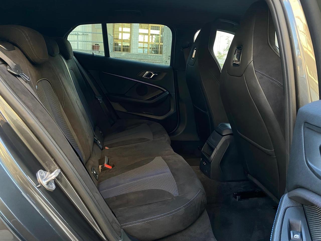 BMW 118 D MSPORT Navy 2021