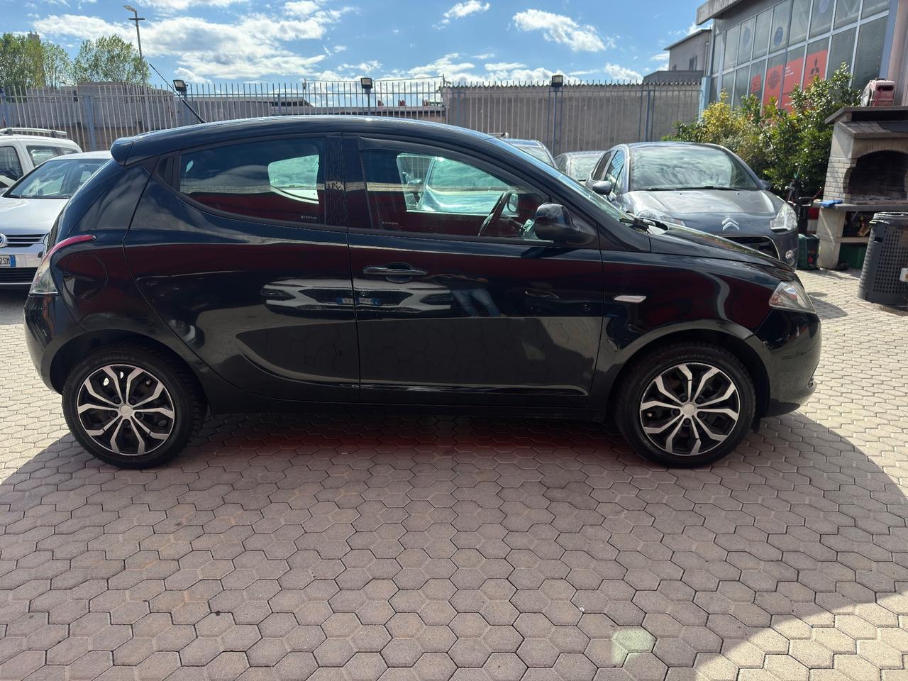 Lancia Ypsilon 1.2 69 CV 5 porte GPL Ecochic Elefantino