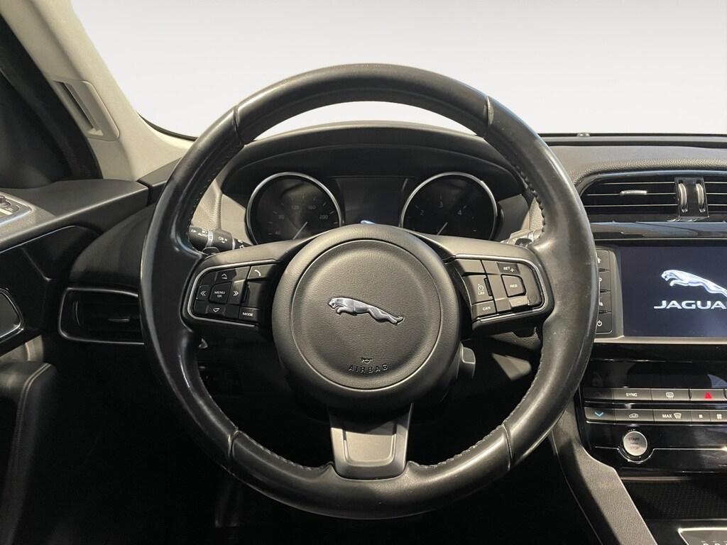 Jaguar F-Pace 2.0d i4 Pure 180cv auto my18
