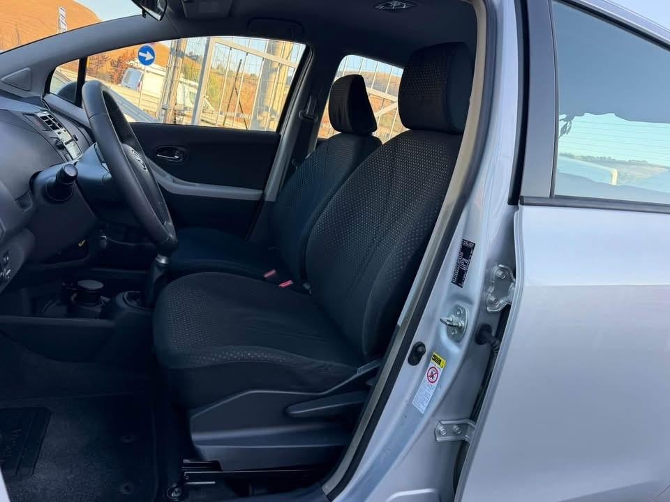 Toyota Yaris 1.0 5 porte Sol
