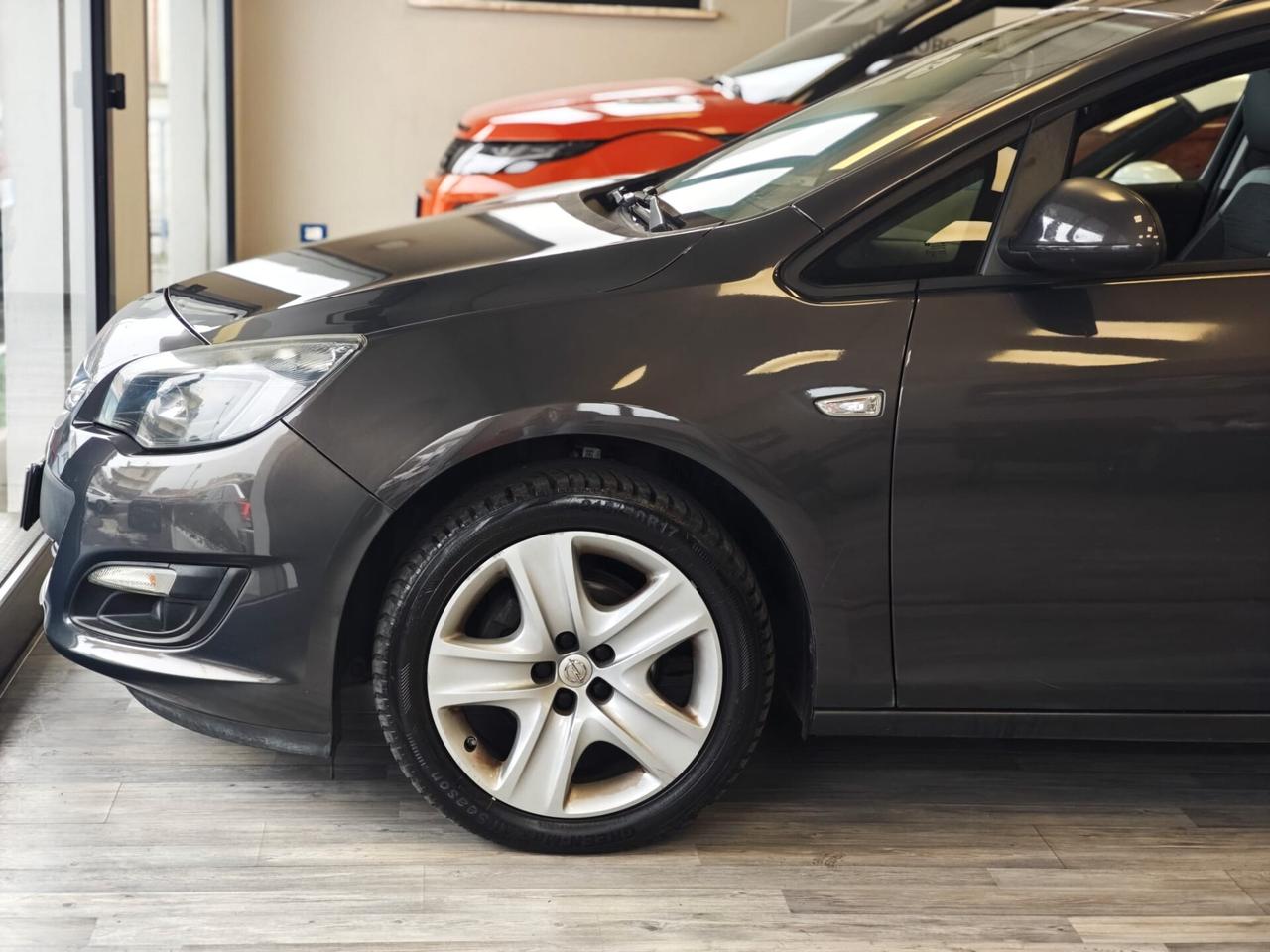 Opel Astra 1.4 Turbo 140CV Sports Tourer GPL Tech Cosmo