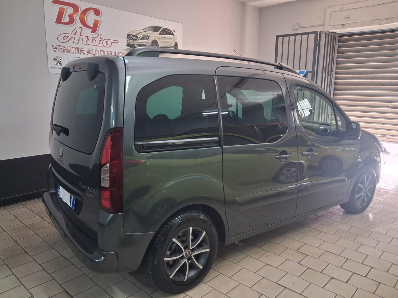 Peugeot Partner Tepee 1.6 BlueHDi Outdoor 2017