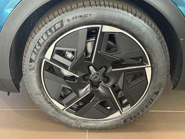 Peugeot 408 Hybrid 136 e-DCS6 GT