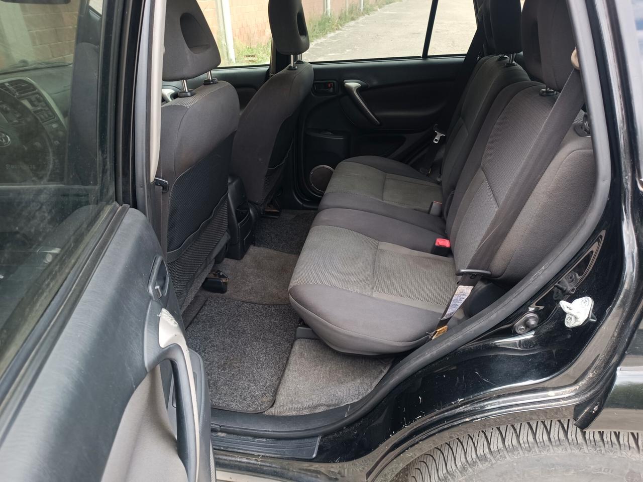 Toyota RAV 4 RAV4.com 2.0 Tdi D-4D cat 5 porte Sol