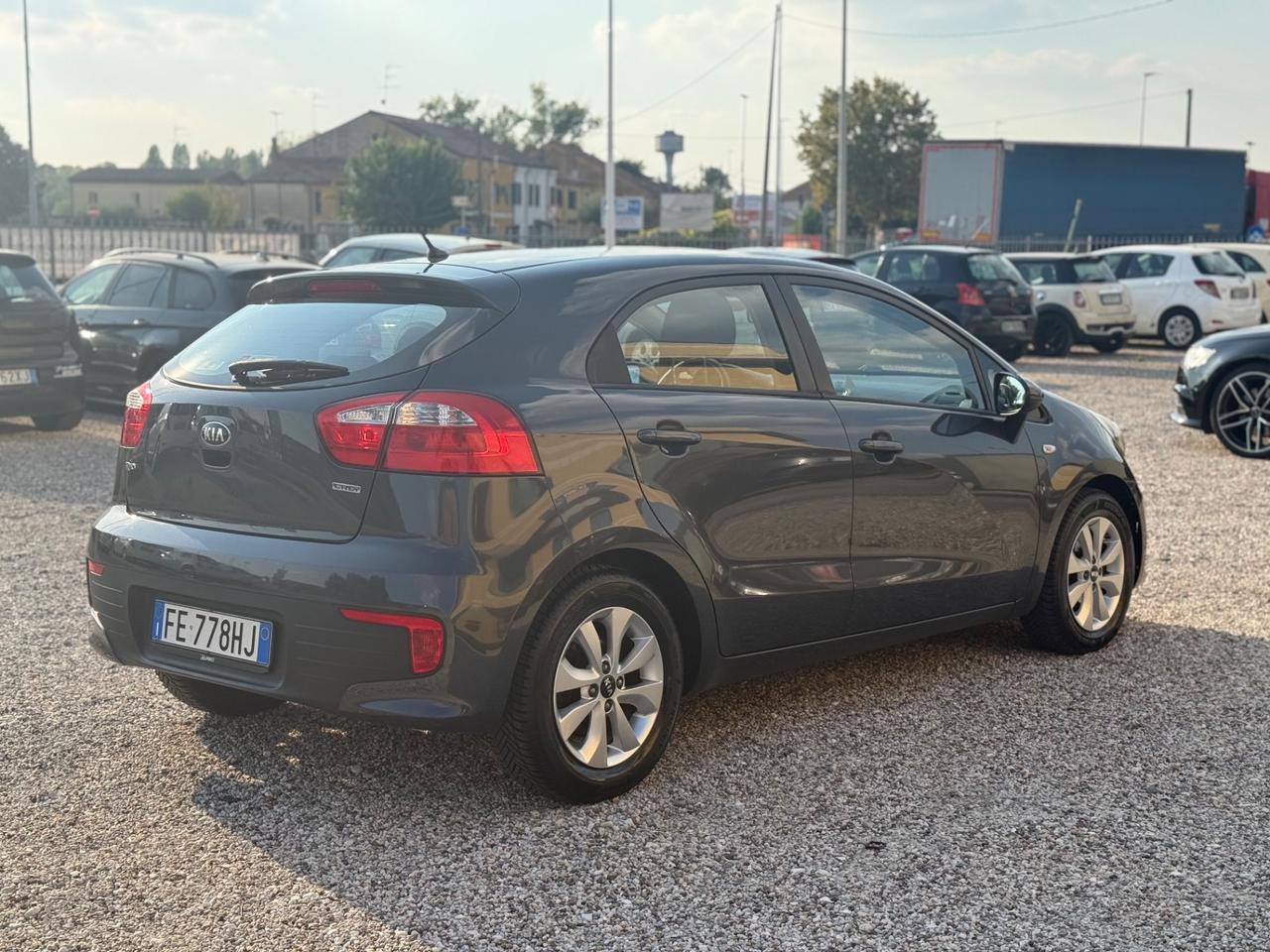 Kia Rio 1.1 CRDi 5p. Cool