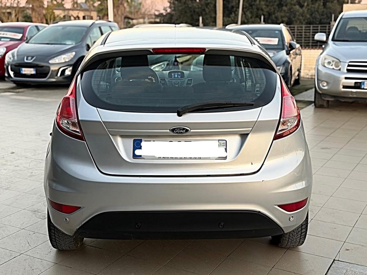 Ford Fiesta 1.5 TDCi 95CV 5 porte Black& White Edition