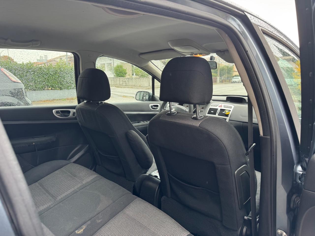 Peugeot 207 1.6 HDi 90CV 5p. XS