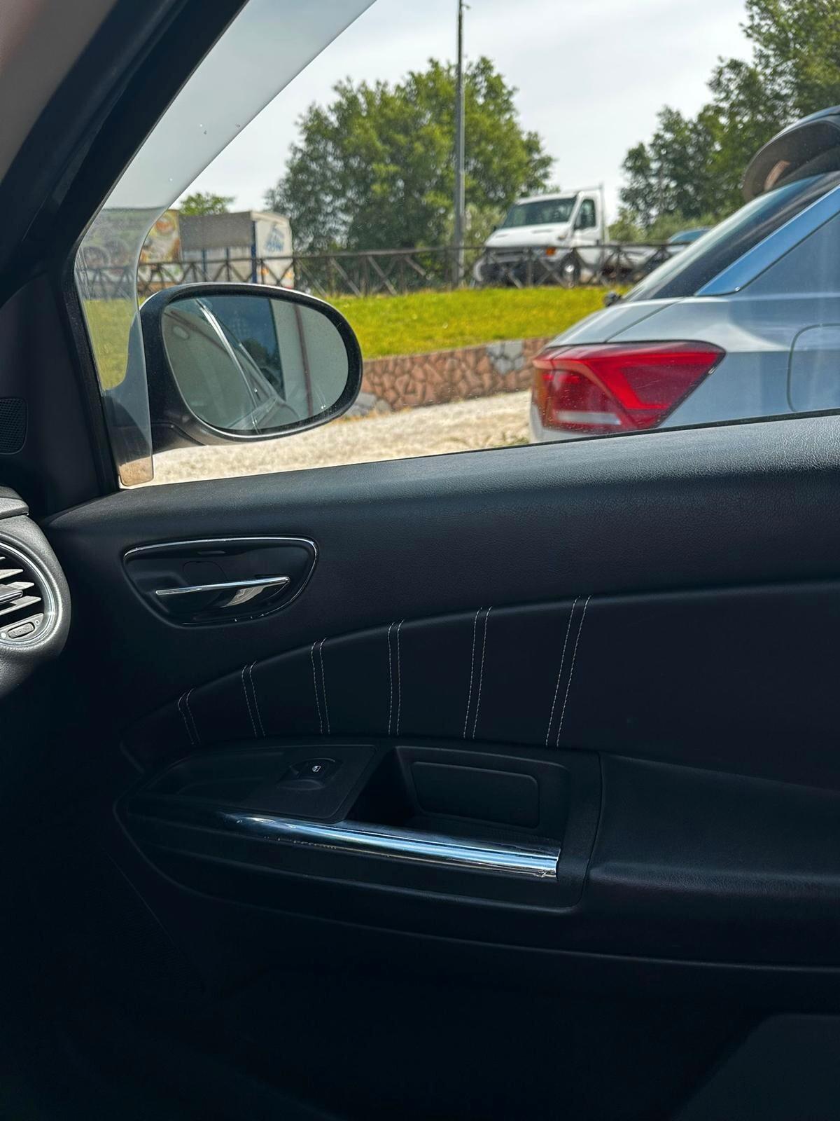 Lancia Delta 1.6 MJT DPF Platino