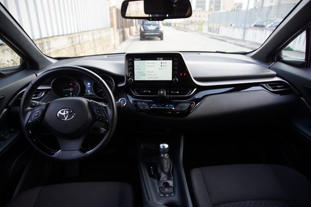 TOYOTA C-HR 1.8 Hybrid E-CVT Business