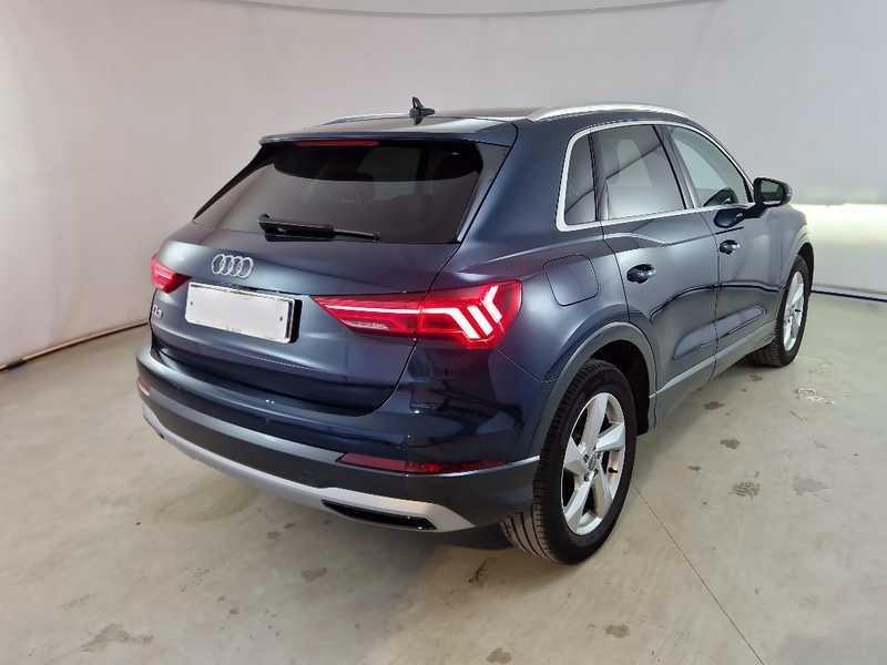 AUDI Q3 35 TDI S tronic Business Advanced