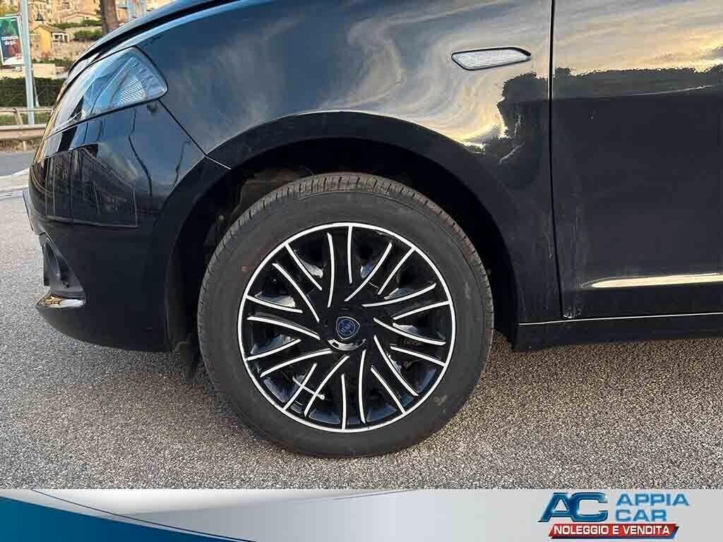 Lancia Ypsilon 1.0 FireFly 5 porte S&S Hybrid Ecochic Gold IN PROMO