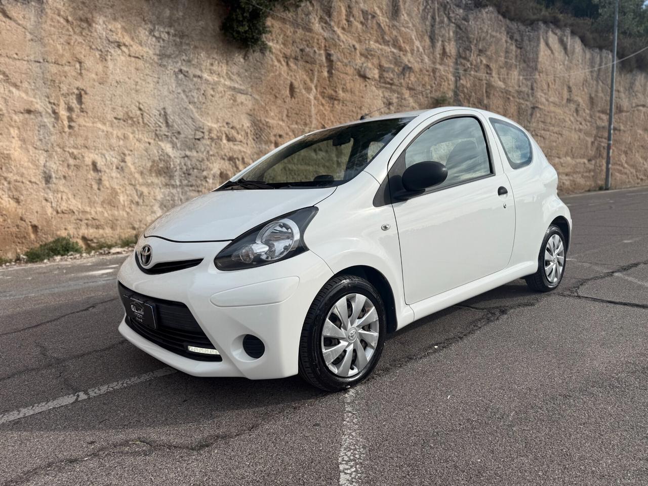 Toyota Aygo/1.0 68CV/NAVI/CLIMA/SOLO 55000 KM